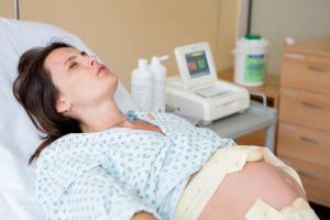Top 10 způsobů, jak zmírnit bolest při porodu s pomocí čínské akupresury